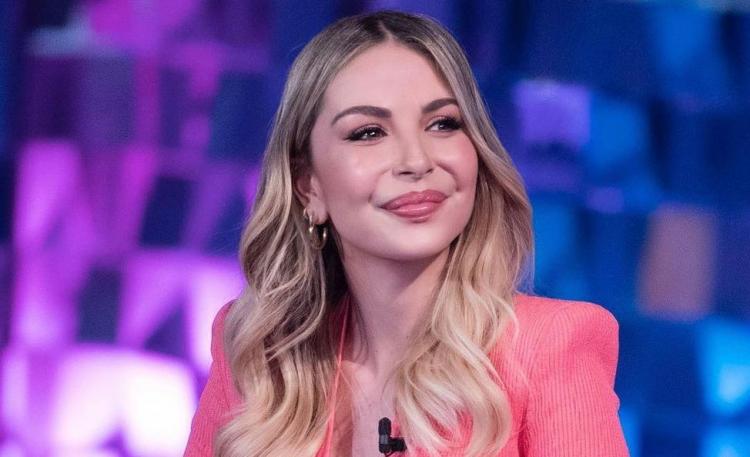 Uomini e Donne, Sabrina Ghio svela il sesso e il nome del bebè che aspetta da Carlo Negri preview