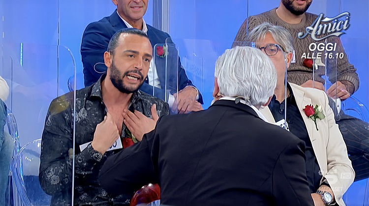 Uomini e Donne: l’opinione di Chia sulla puntata del 14/02/22 article-post