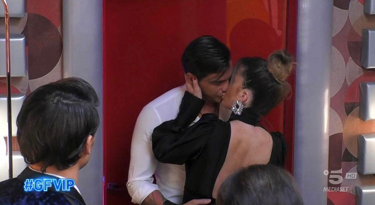 Gf Vip 6, quarantacinquesima puntata: eliminati Nathaly Caldonazzo e Alessandro Basciano. I nominati sono… preview