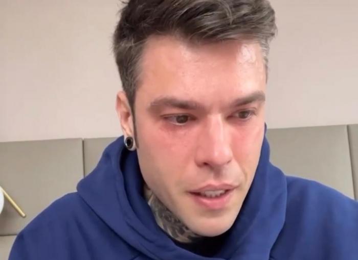 Fedez in lacrime sui social: “Mi è stato trovato un problema di salute, dovrò affrontare un percorso importante” preview
