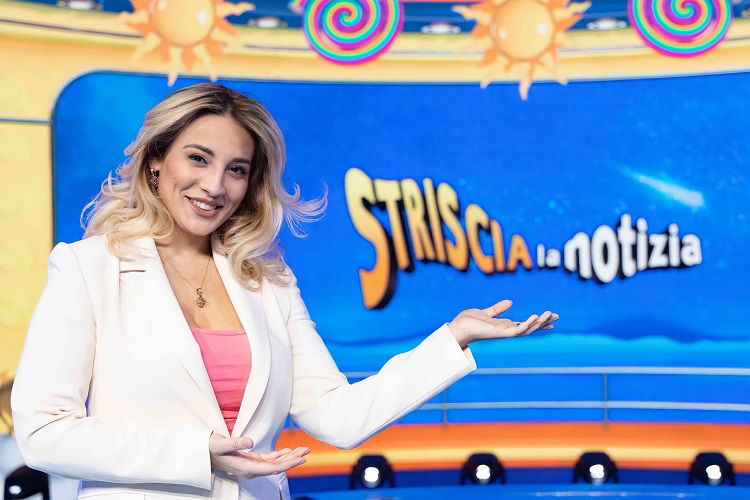Striscia la Notizia, Francesca Manzini positiva al Covid: ecco chi prenderà il suo posto preview