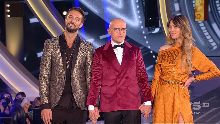 Gf Vip 6, Soleil Sorge svela perché aveva “dato un limone” ad Alex Belli, poi confessa chi (non) avrebbe voluto in finale