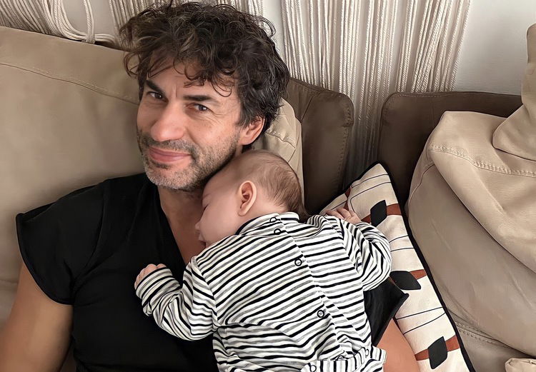 Amici, Kledi Kadiu racconta il dramma del figlio Gabriel: “Ecco perché abbiamo deciso di raccontare la nostra storia” preview