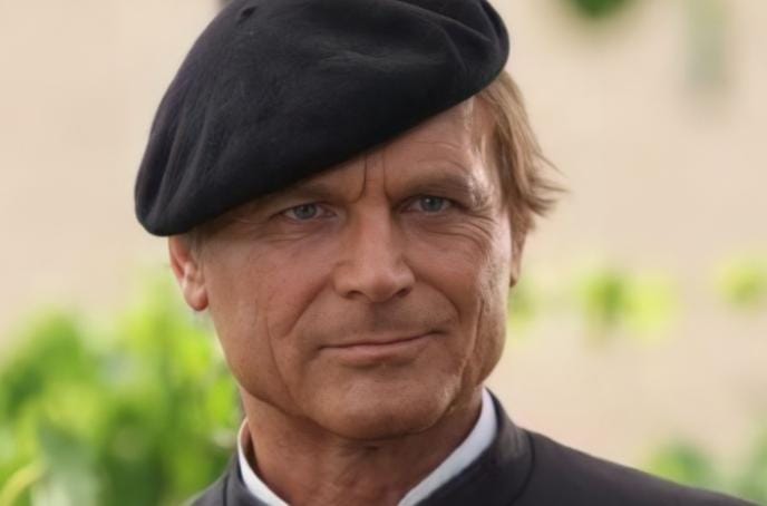 Don Matteo 13, Terence Hill spiega il motivo dell’addio al suo personaggio: “In realtà non volevo smettere, ma… “ preview