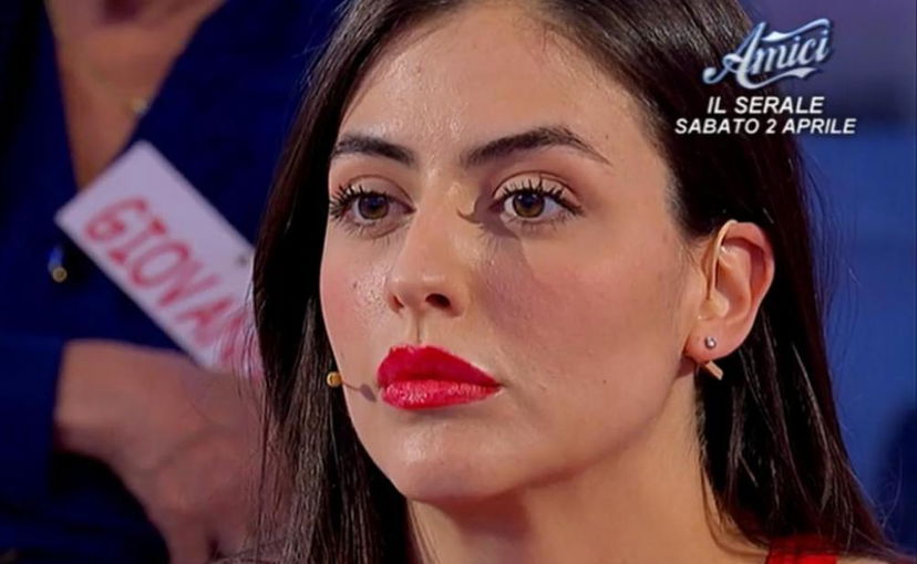 Uomini e Donne, Federica Aversano e il messaggio al vetriolo verso la famiglia di Matteo Ranieri: ecco cos’è successo preview