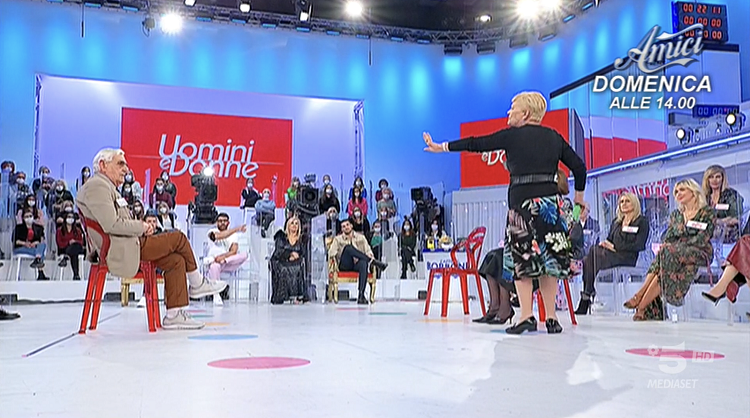 Uomini e Donne: l’opinione di Chia sulla puntata del 4/03/22 preview