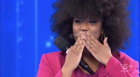 Amici, vi ricordate di Aisha? Il successo in Brasile ed un totale cambio look: ecco com’è adesso preview