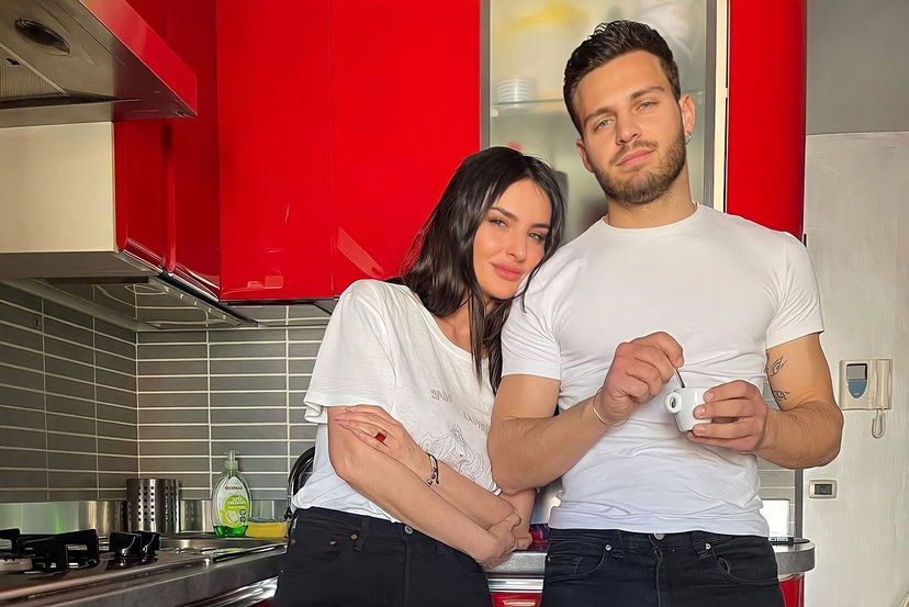 Arisa e Vito Coppola, convivenza in arrivo? L’indiscrezione: “Stanno cercando casa” preview