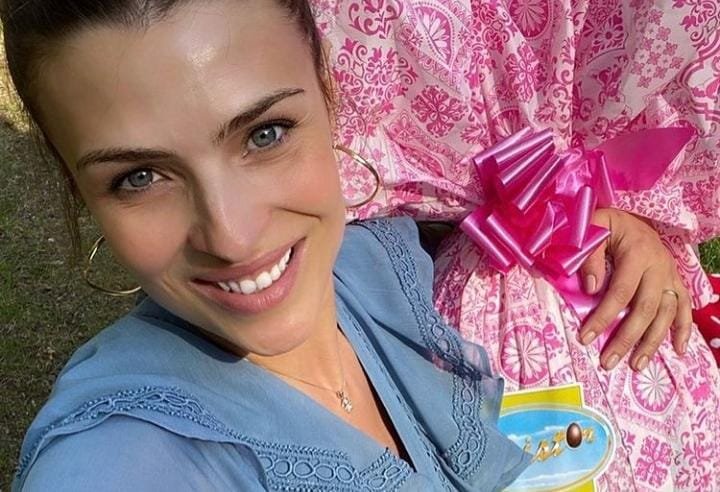 Cristina Chiabotto in dolce attesa del secondo bebè: “Saremo in quattro, sono emozionata!”