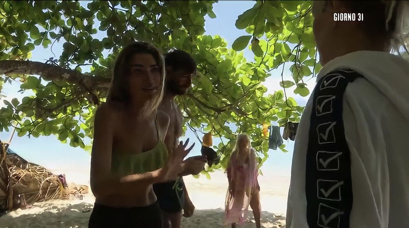 Isola 16, Estefania Bernal e Roger Balduino infuriati con Licia Nunez: ecco cosa è successo preview