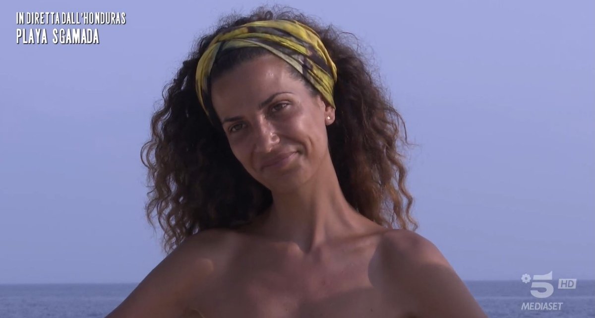 Isola 16, sesta puntata: eliminata Roberta Morise, Lory Del Santo e Marco Cucolo finiscono su Playa Sgamada. In nomination…