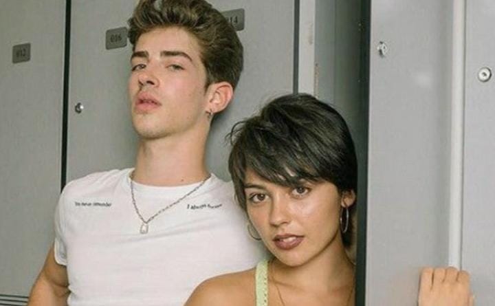 Elite, Manu Rios e Carla Diaz rivelano quali sono i due personaggi storici della serie di cui sentono la mancanza article-post