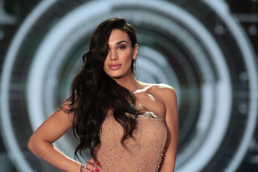 Isola 16, Patrizia Bonetti esce allo scoperto col nuovo compagno preview