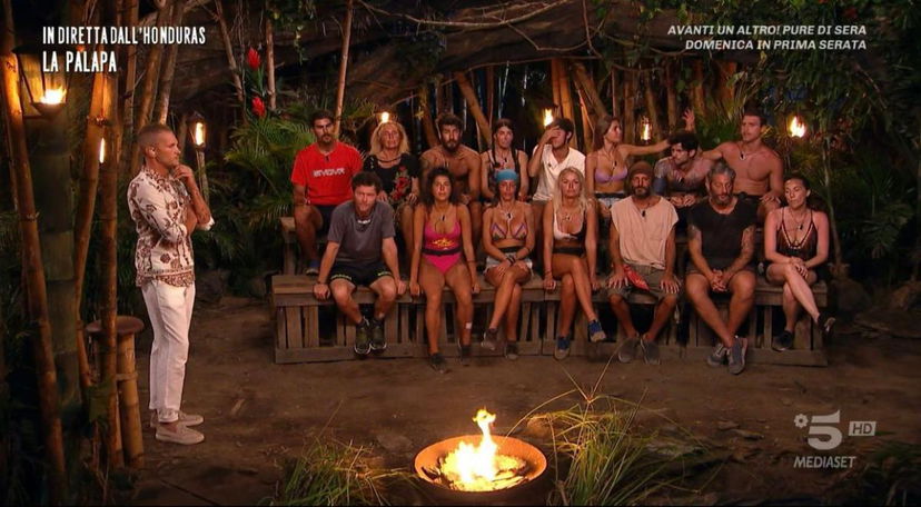 Isola 16, due naufraghi dichiarano di piacersi: nuova coppia in arrivo? preview