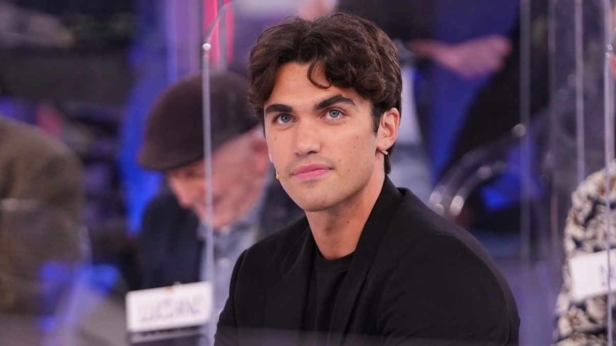 Uomini e Donne, Matteo Farnea rivela chi gli sta meno simpatico in studio e qual è la dama del Trono over che ammira article-post