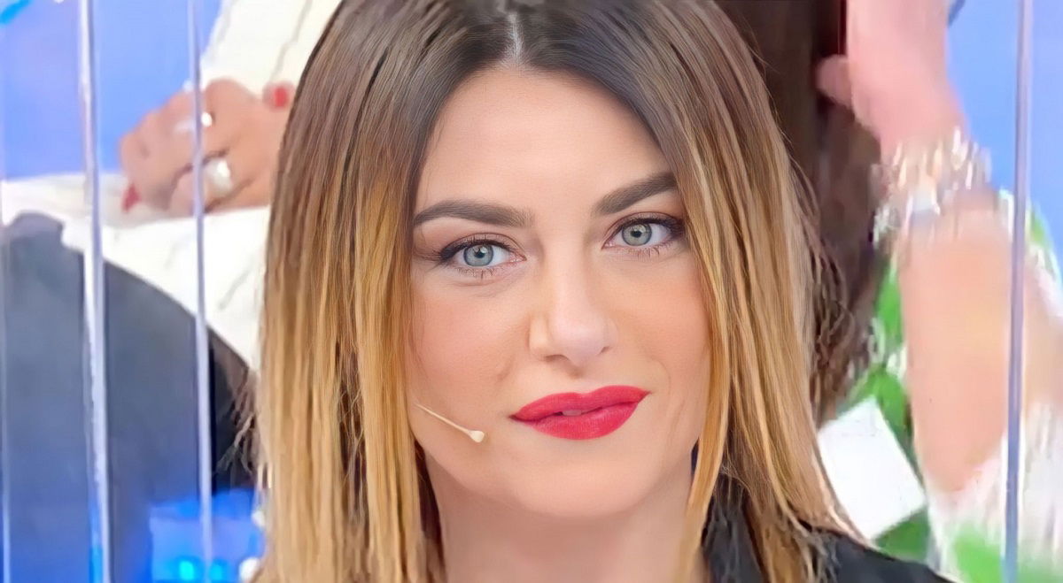 Uomini e Donne, la figlia di Gloria Nicoletti racconta la follia fatta con la madre per incontrare una famosissima star di Hollywood! article-post