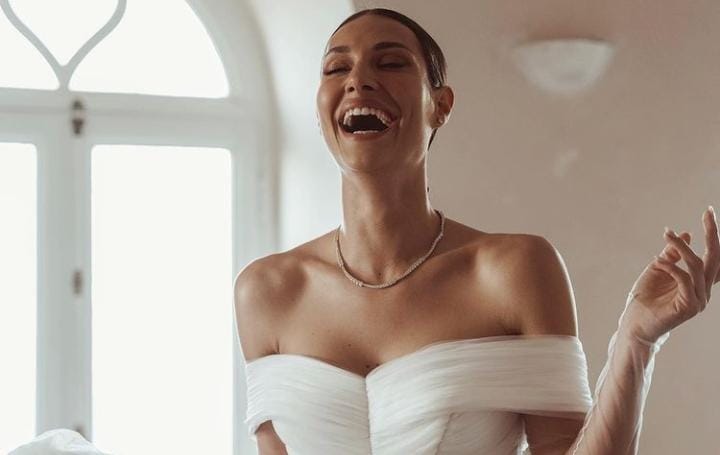 Uomini e Donne, Beatrice Valli parla dell’assenza del padre (che l’ha accompagnata all’altare) e del motivo per cui sognava di sposarsi preview