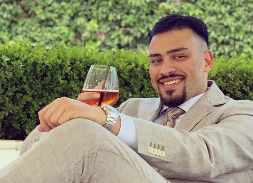 Gf Vip, vi ricordate di Carlo Cuozzo, il ragazzo paparazzato con Delia Duran? È stato sorpreso a baciare un’altra ex gieffina (Foto) preview