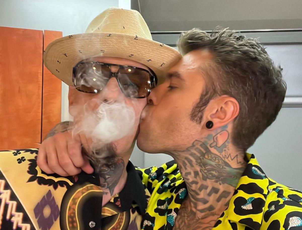 J-Ax spiega perché Fedez in un primo momento non era riuscito a ricontattarlo e poi rivela se torneranno mai in società article-post