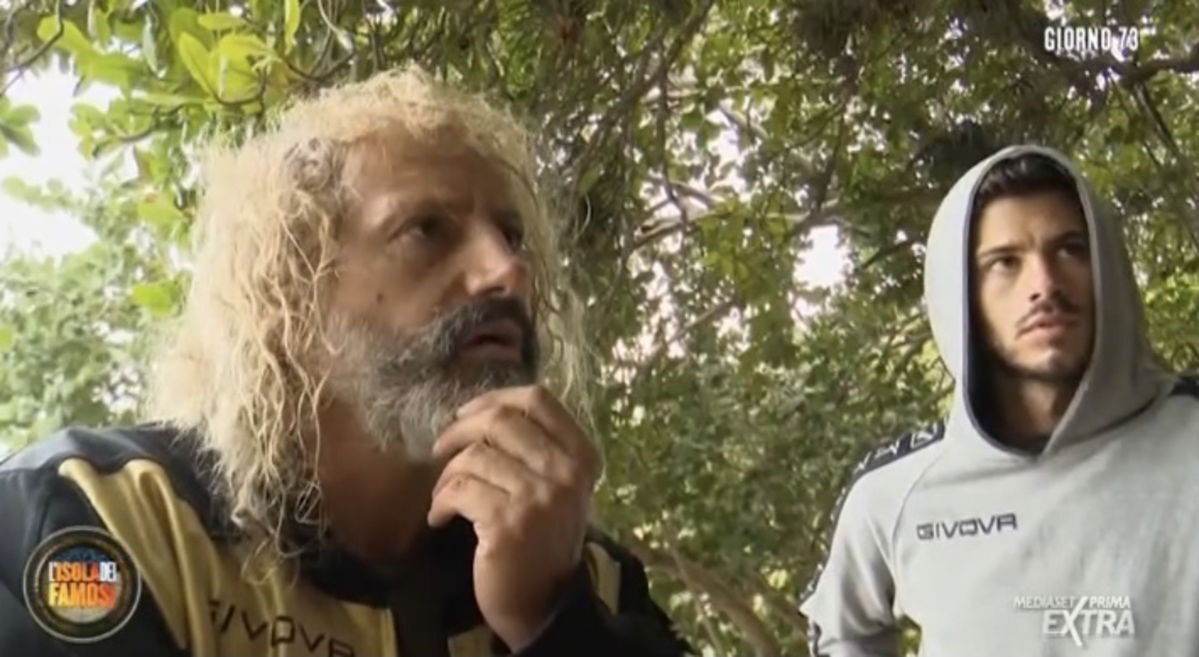 Isola 16, una presa di posizione di Nick Luciani scatena liti e incomprensioni: scontri di fuoco a Playa Imboscada article-post