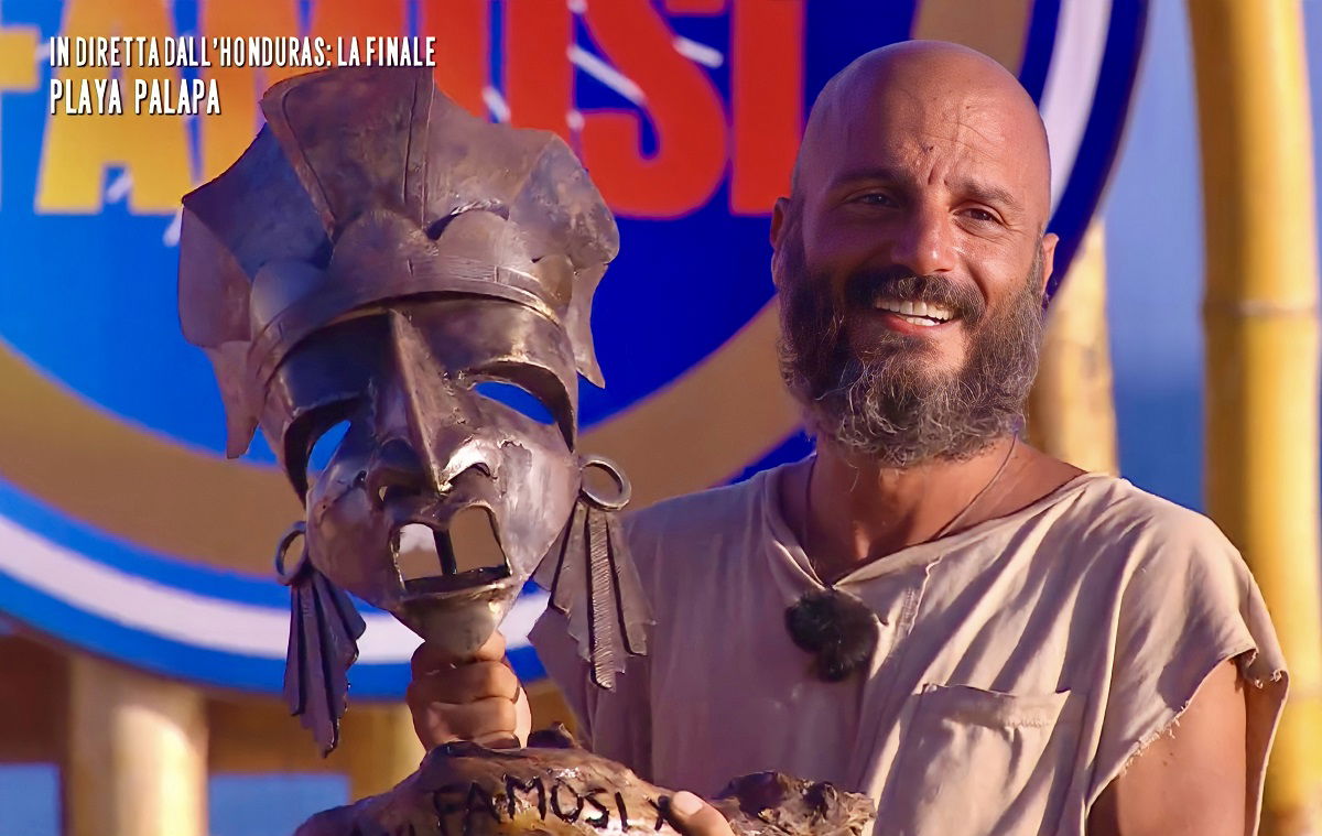 Isola 16, Nicolas Vaporidis confessa: “Riservato ai limiti dell’ossessione, ci sto lavorando”. Poi rivela chi era il naufrago più scorretto (e non è Lory Del Santo) article-post