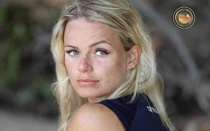 Isola 16, il presunto fidanzato di Mercedesz Henger rompe il silenzio e pubblica un duro messaggio sui social preview