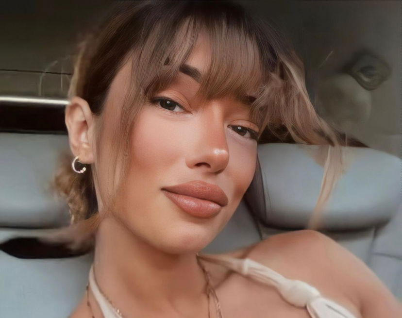 Gf Vip 6, Soleil Sorge paparazzata al mare mentre bacia il fidanzato (Foto) preview