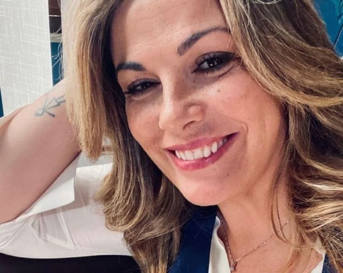 Vanessa Incontrada, il fisico della conduttrice ancora sotto i riflettori e Selvaggia Lucarelli sbotta: “Quanto vi schifo” article-post