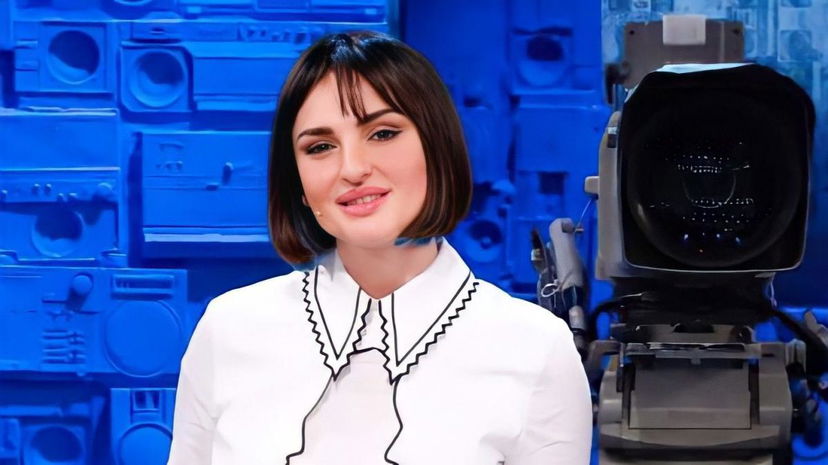 Amici 22, inaspettato colpo di scena: Arisa torna tra i prof, ecco chi potrebbe lasciare preview