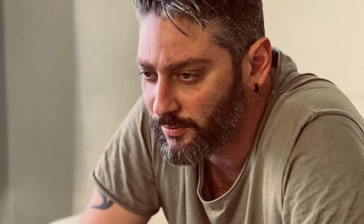 Edoardo Tavassi va a farsi visitare la gamba dopo l’infortunio all’Isola 16: ecco il responso medico preview