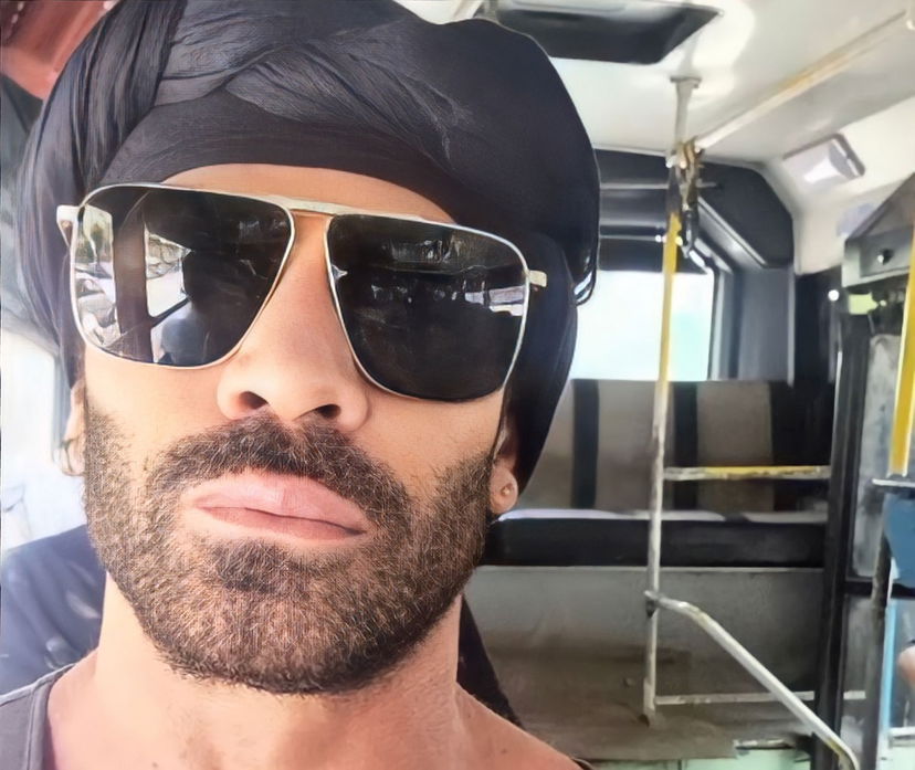 Uomini e Donne, lo sfogo di Gianni Sperti in vacanza in Egitto: “Ora posso raccontarvi la mia disavventura” preview