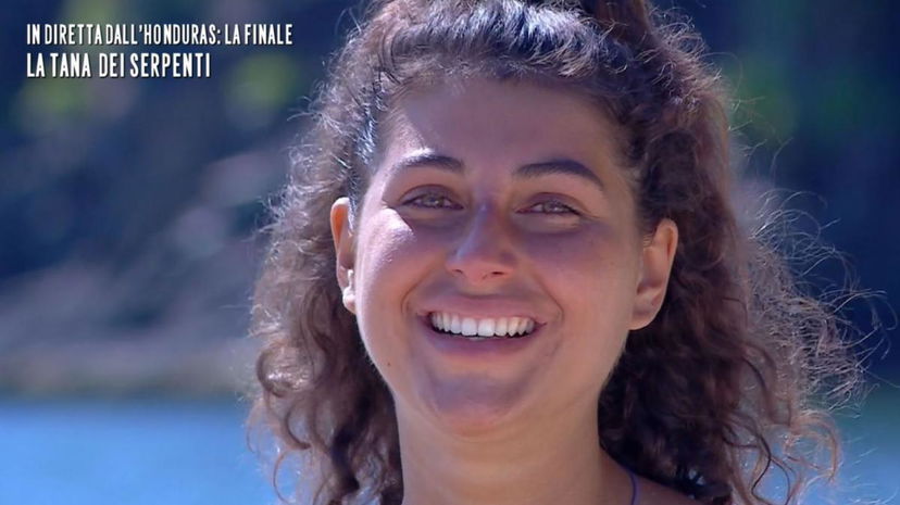 Marialaura De Vitis parla di come le donne gestivano ciclo e depilazione all’Isola 16 preview