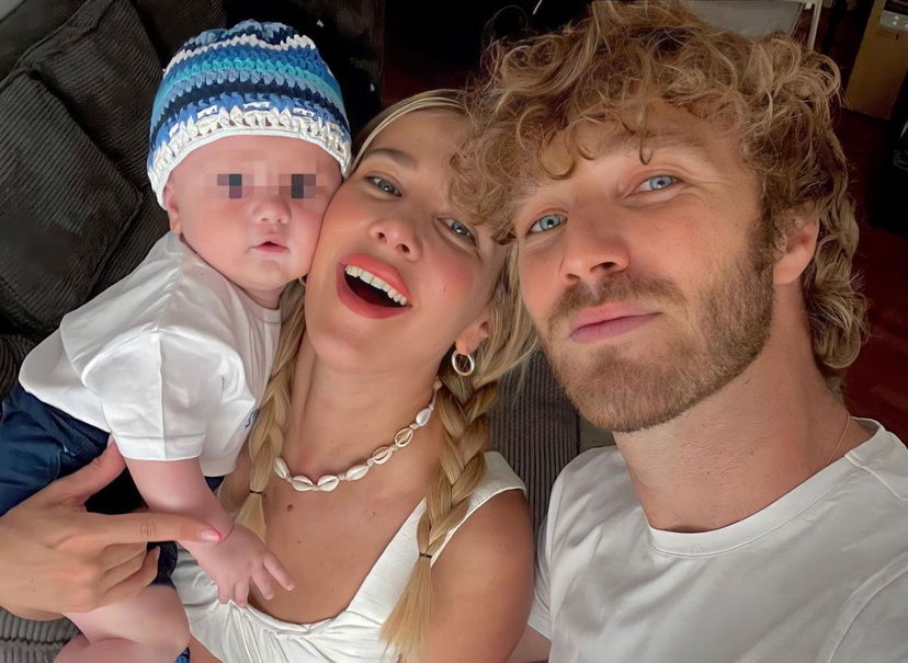 Gf Vip 4, Alfonso Signorini padrino al battesimo del figlio di Clizia Incorvaia e Paolo Ciavarro (Video) preview