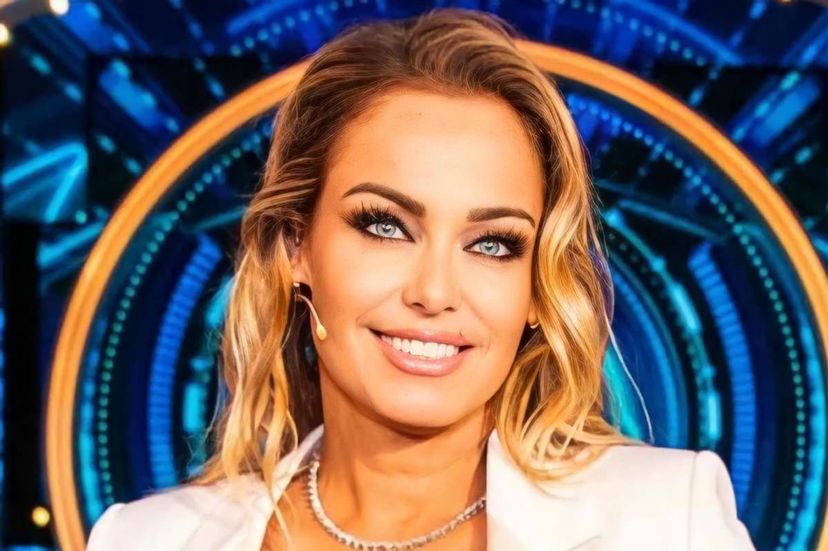 Gf Vip 7, Sonia Bruganelli dopo essere stata confermata come opinionista ammette: “Non che io volessi essere corteggiata, però…” preview