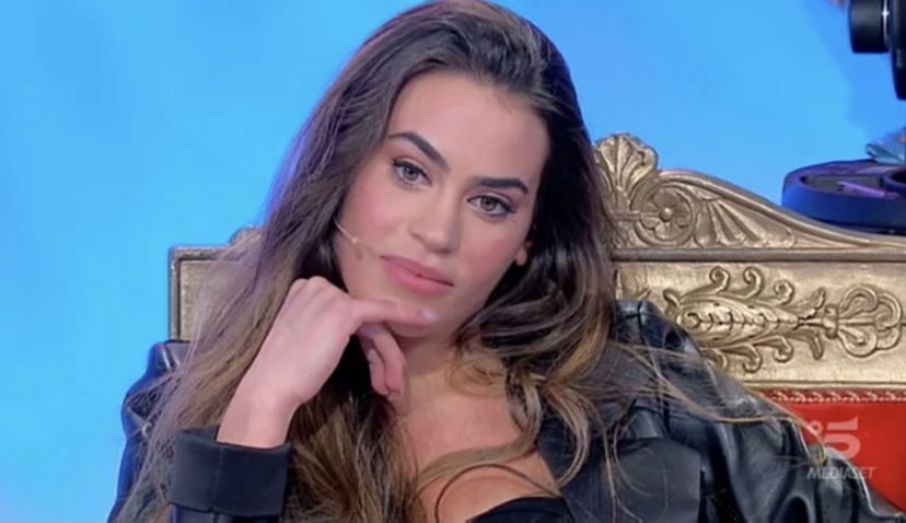 Uomini e Donne, l’ex tronista Veronica Burchielli è sparita dai social da quasi 4 mesi: ecco quale sarebbe il motivo preview