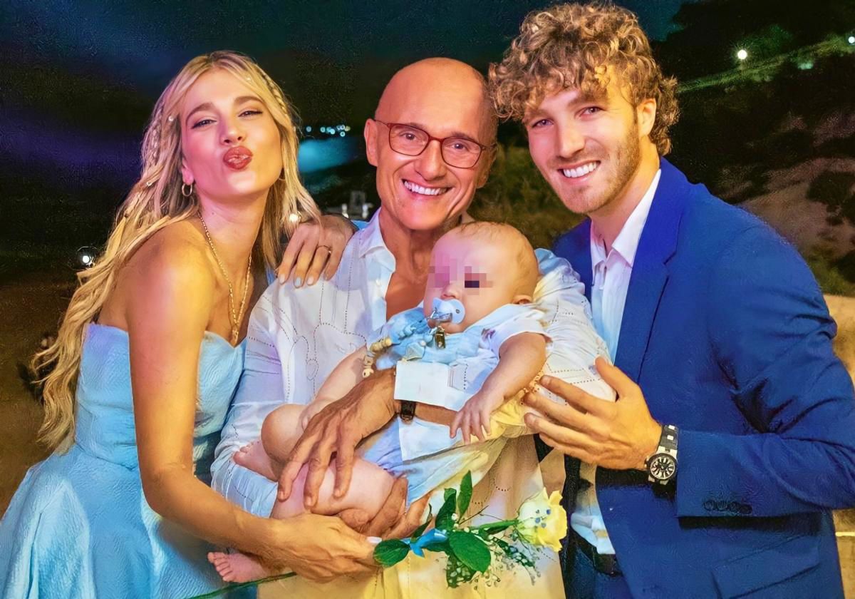 Gf Vip 4, Alfonso Signorini padrino del figlio di Clizia Incorvaia e Paolo Ciavarro, lei rivela: “Mi ha colpito che abbia accettato perché…” article-post