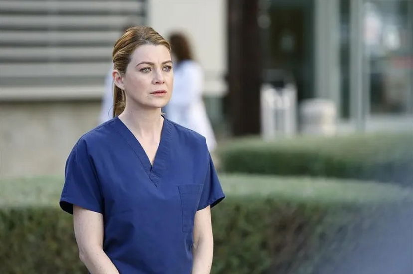 Grey’s Anatomy, Ellen Pompeo infuriata con gli sceneggiatori della serie: il motivo preview