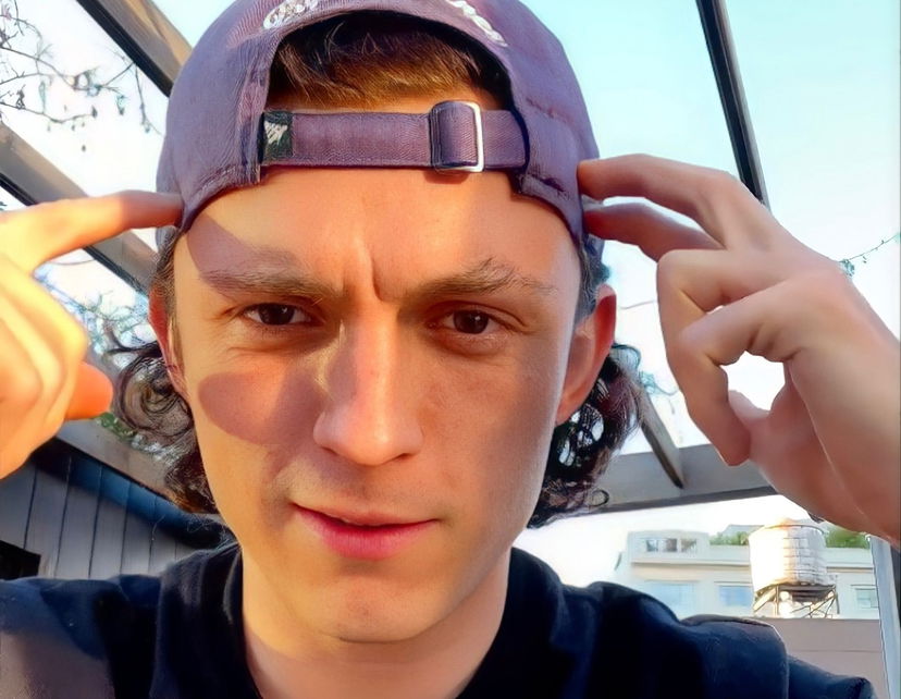 Tom Holland si prende una pausa dai social: “Mi deprimo leggendo cosa viene scritto di me” preview