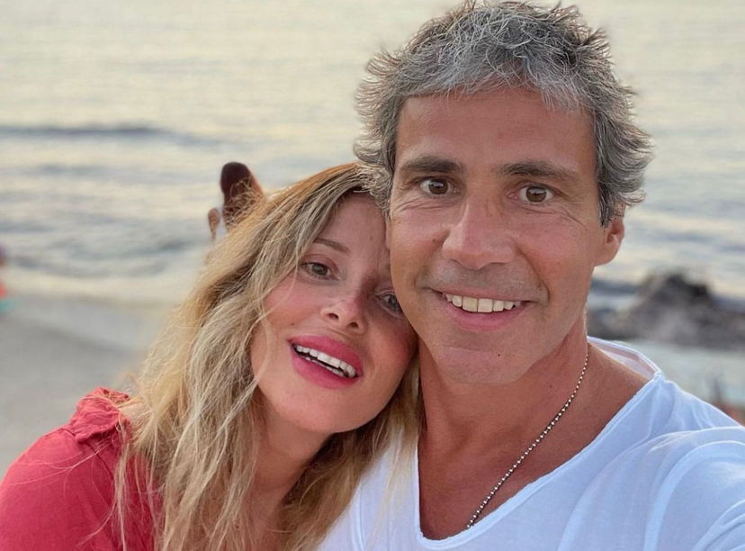 Alessia Marcuzzi annuncia la fine del matrimonio con Paolo Calabresi: il comunicato ANSA preview