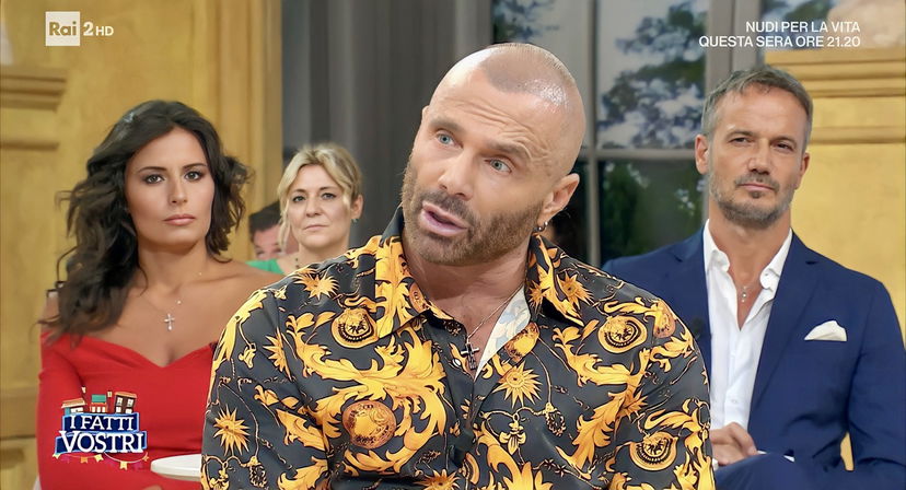 Alex Nuccetelli interviene in difesa di Francesco Totti: “Lui ha rispettato sua moglie come pochi uomini al mondo” preview