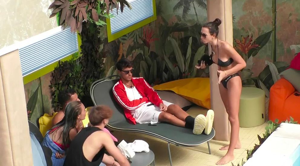 Gf Vip 7, Giaele De Donà furiosa con le altre Vippone (e c’entra Antonino Spinalbese) article-post