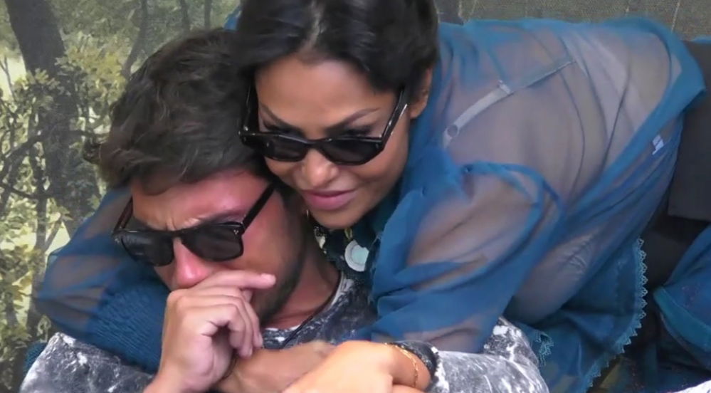 Gf Vip 7, Daniele Dal Moro in lacrime per il suo passato turbolento: “Vorrei dare a mio figlio quello che io non ho avuto” article-post