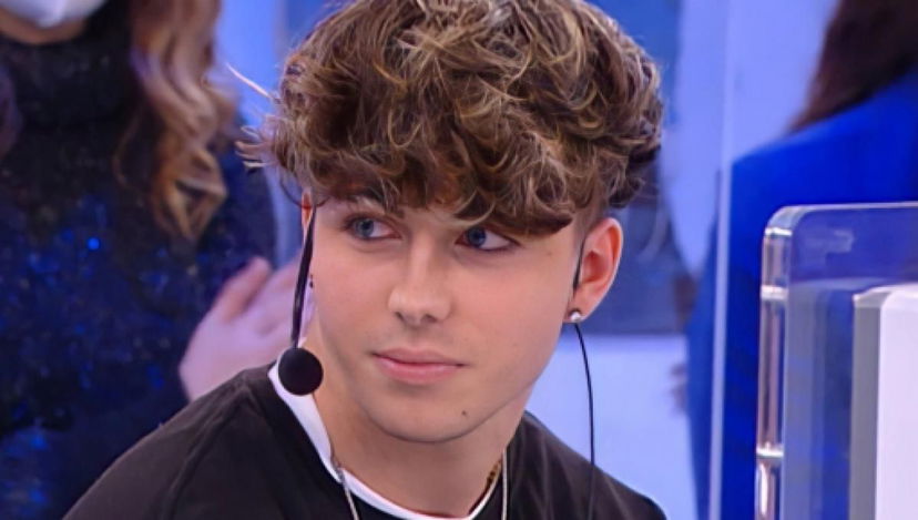 Amici 22, Calma interviene in difesa di Mattia Zenzola: “Gli insulti fanno male” preview