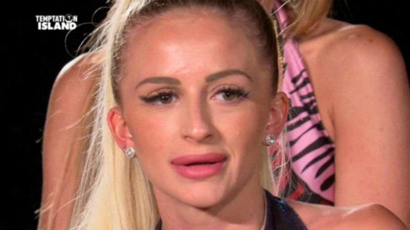 Temptation Island, vi ricordate di Katia Fanelli la “fotonica”? Ecco come è cambiata adesso! (Foto) preview