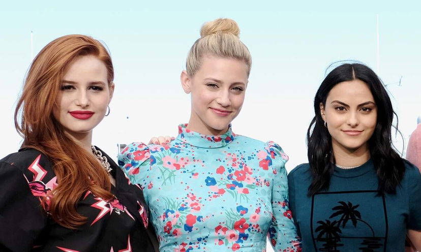 Riverdale, Camila Mendes svela un aneddoto sul suo rapporto speciale con Lili Reinhart e Madeleine Petsch preview