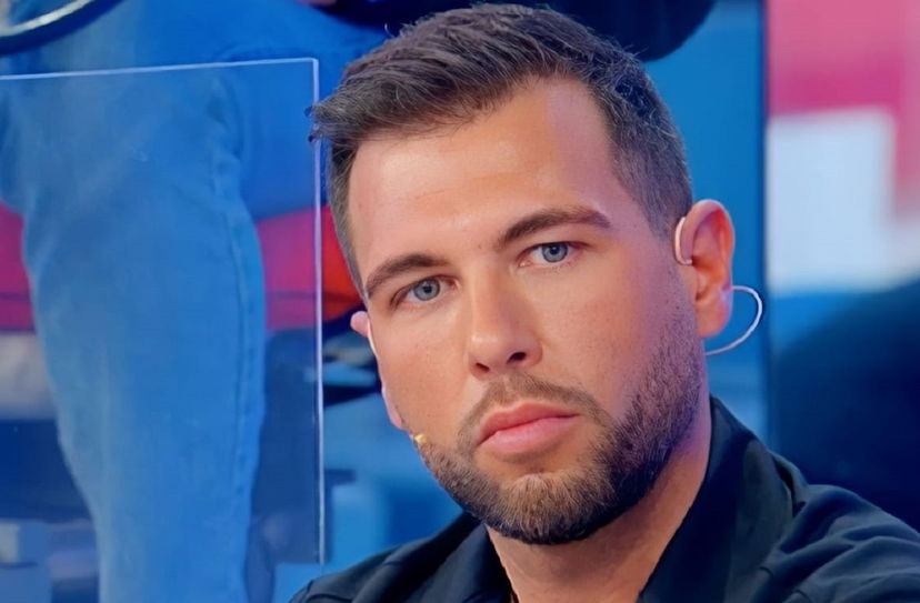 Uomini e Donne, Alessandro Vicinanza parla per la prima volta della patologia di cui soffre e che ha scoperto all’età di 16 anni preview