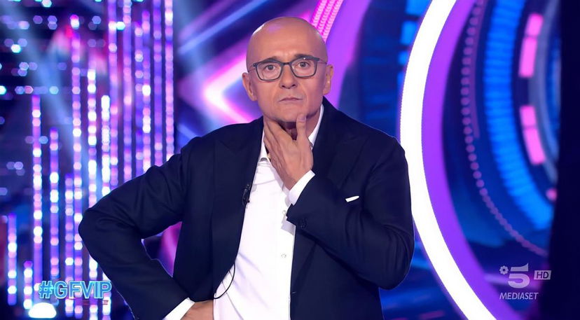 Gf Vip 7, a dicembre tornerà il doppio appuntamento per due settimane e in un giorno inedito: ecco quando preview