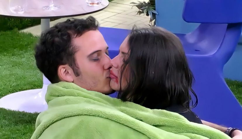 Gf Vip 7, torna il sereno tra Antonella Fiordelisi e Edoardo Donnamaria che si scusa: “Ho fatto una battuta del ca**o ma…” preview