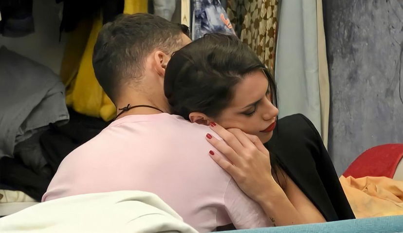 Gf Vip 7, Edoardo Donnamaria e Antonella Fiordelisi sempre più vicini, lei ammette: “Non so se è amicizia” preview