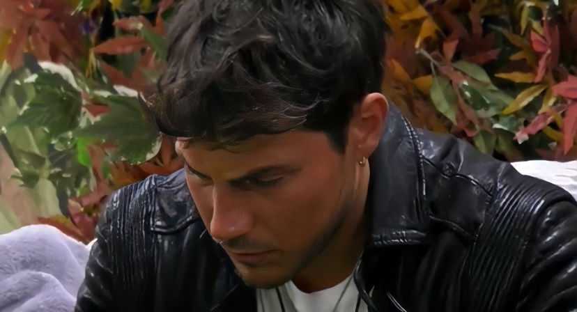 Gf Vip 7, Daniele Dal Moro crolla dopo le critiche di Alfonso Signorini e racconta di come è caduto nel tunnel della droga preview